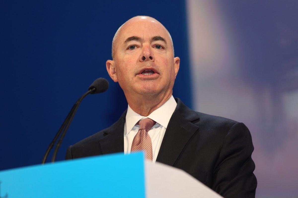 Biden’ın kabinesinde dikkat çeken Silivrili bakan: Alejandro Mayorkas