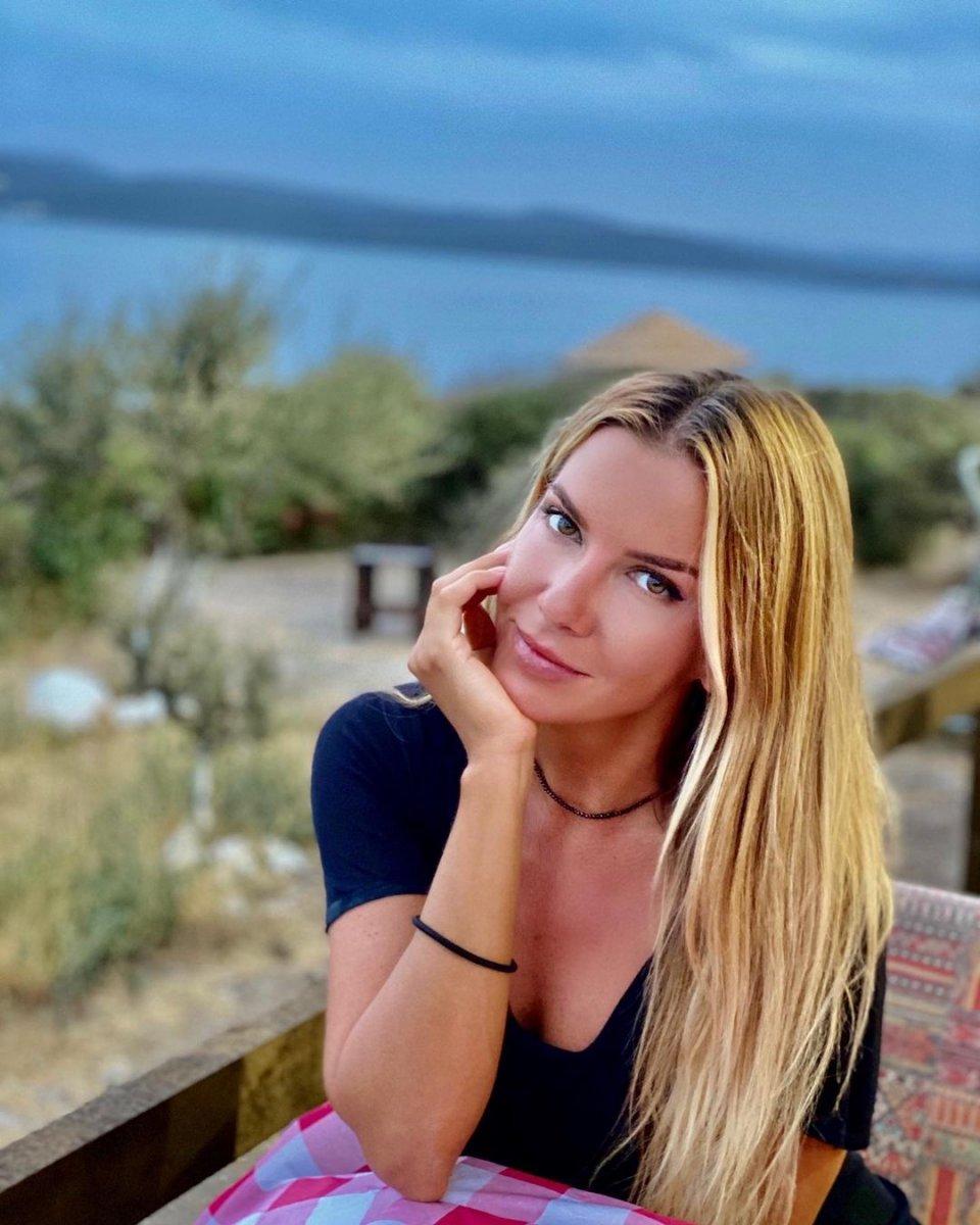 İvana Sert: Şampuanıma asit koydular