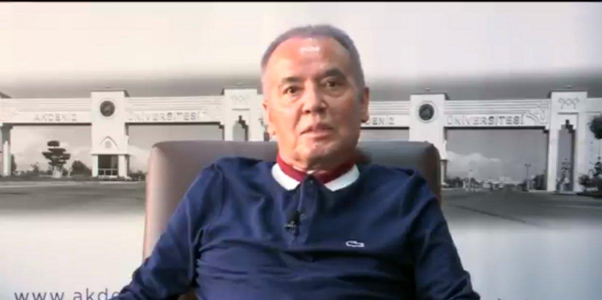 Muhittin Böcek sevenlerine seslenerek mesaj yolladı