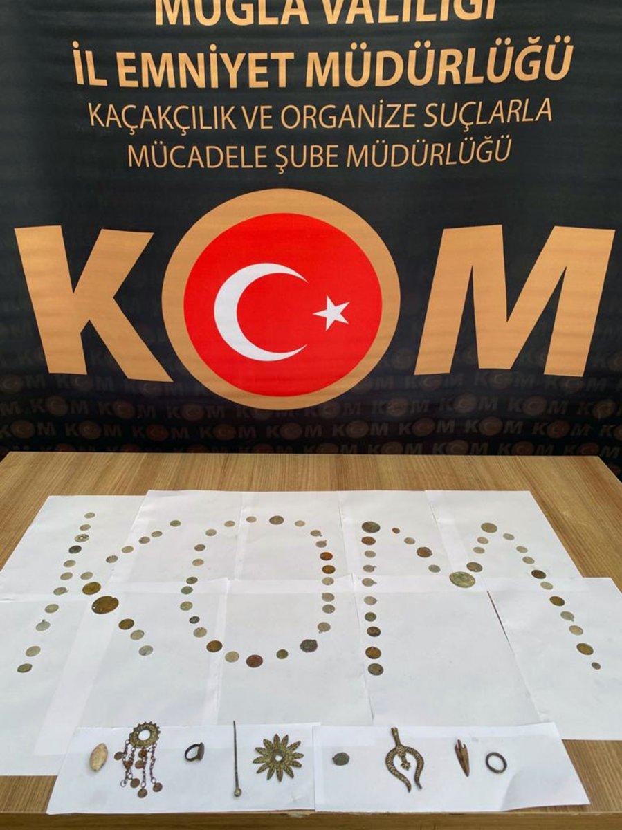 Muğla'da tarihi eser operasyonu: 84 parça ele geçirildi