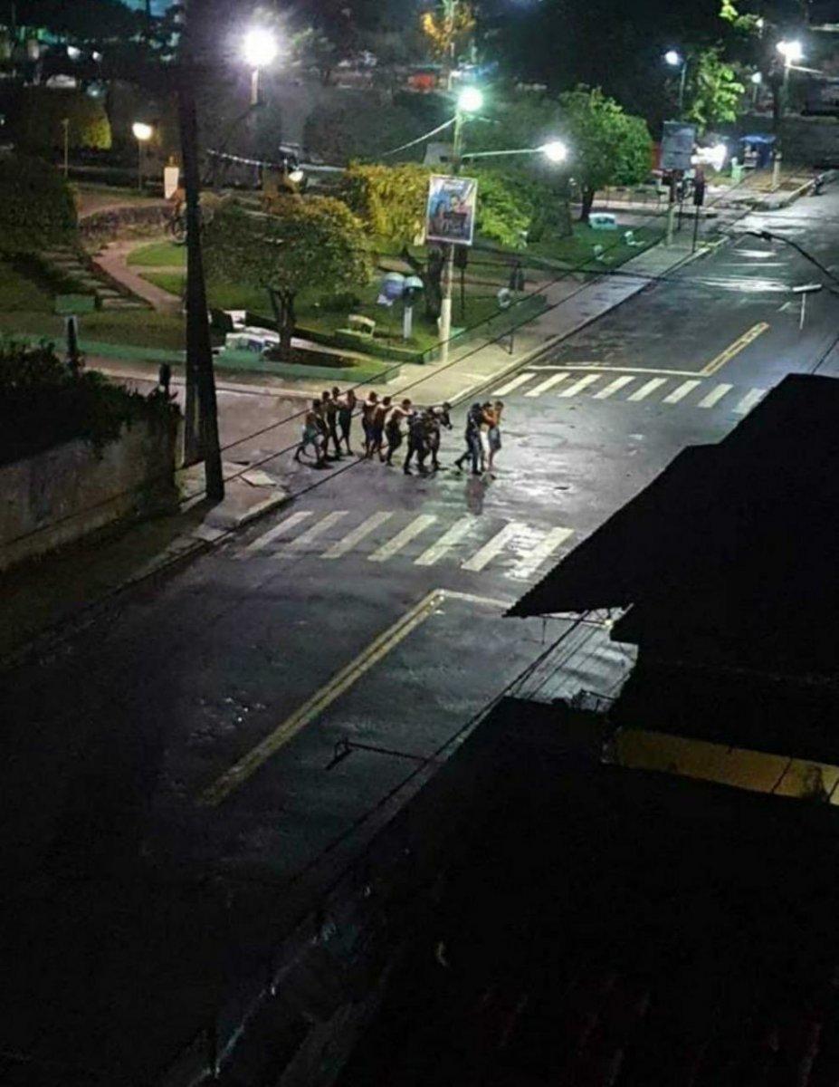 Brezilya’da film gibi soygun: 1 milyon 202 bin lira sokağa saçıldı