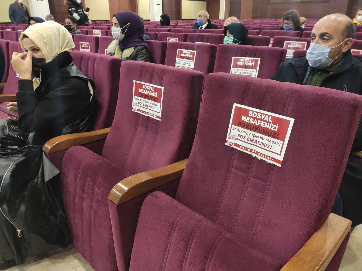 Nikahlar yeni kısıtlamalara göre kıyılmaya başlandı