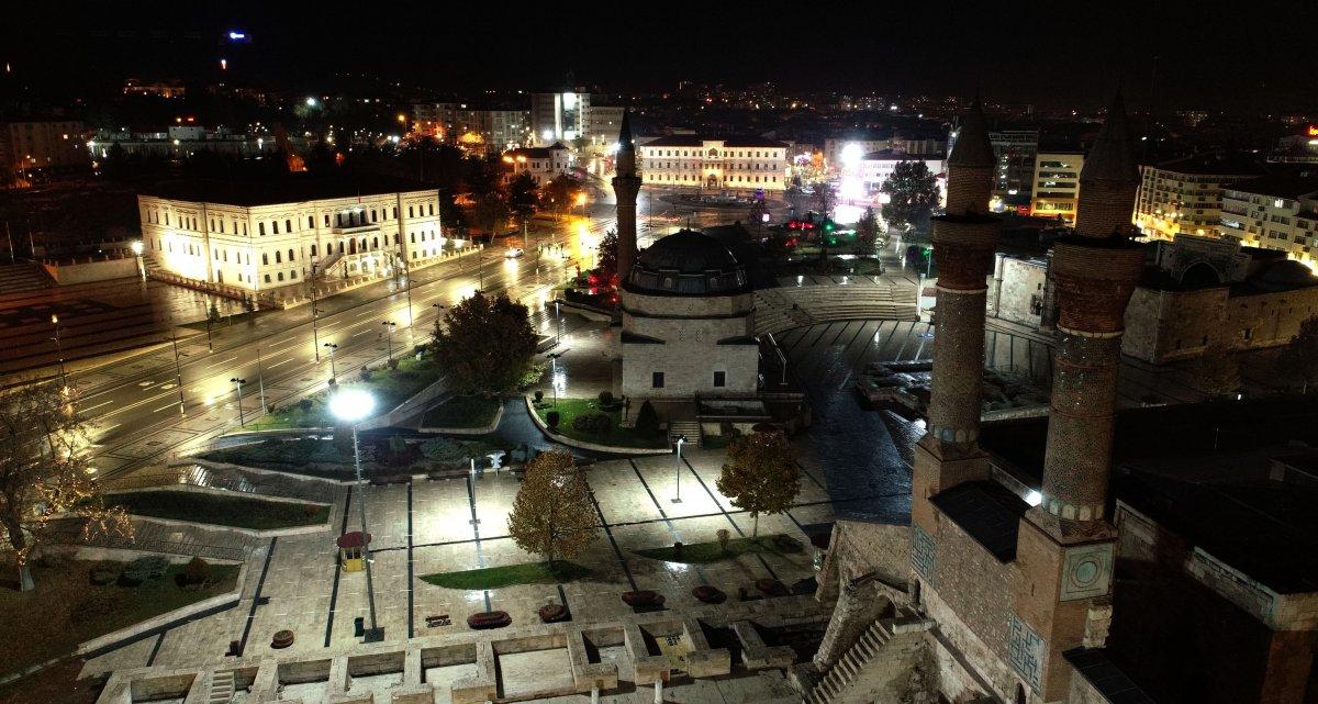 Sivas'ta alkollü sürücü polise yakalandı