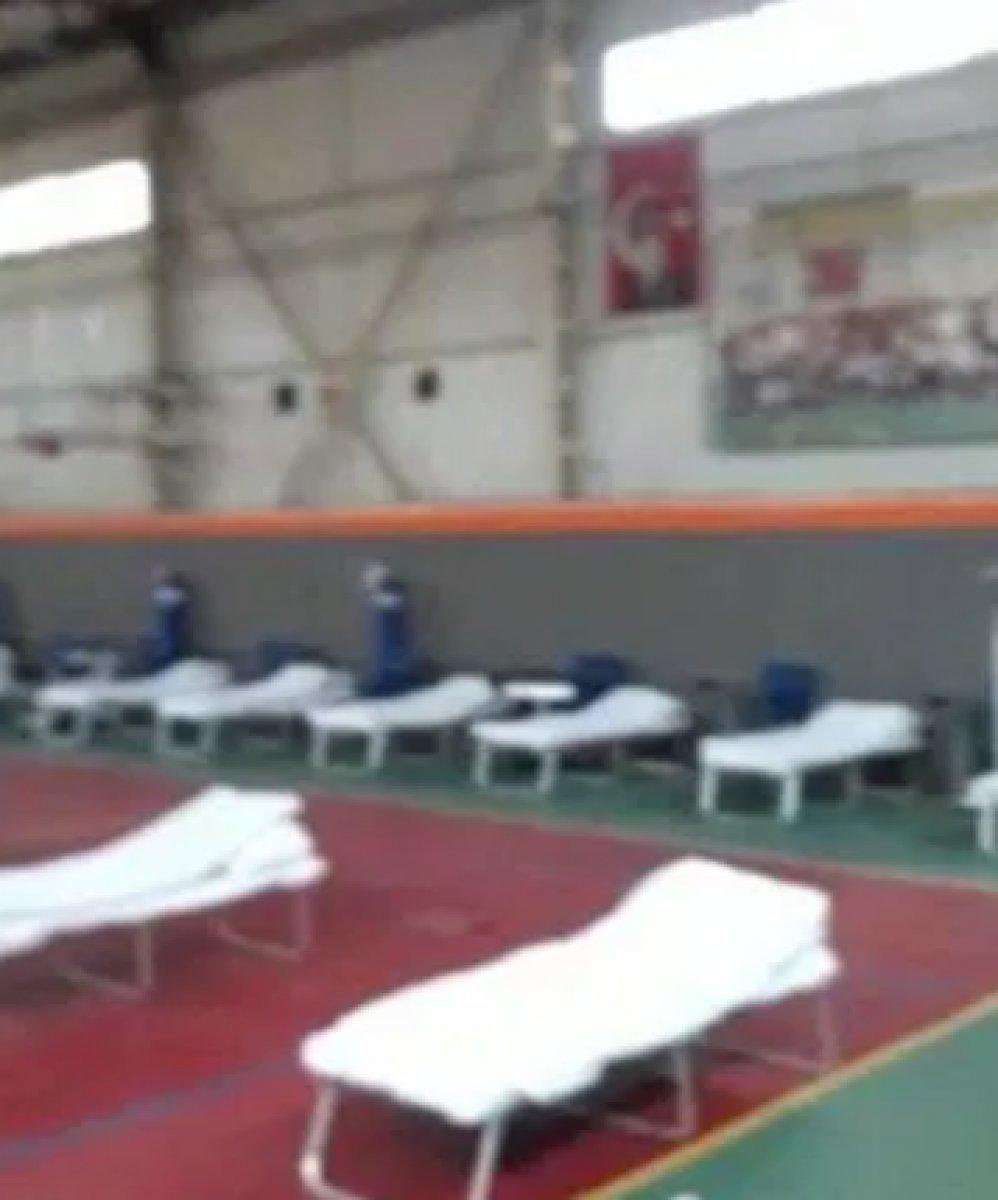 İzmir'de spor salonu hastaneye dönüştürülüyor