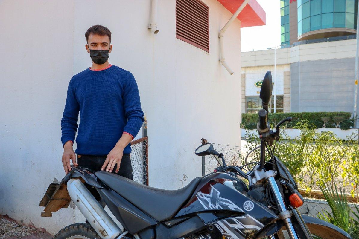 Antalya'da motosiklet sürücüsünü darbeden polise soruşturma