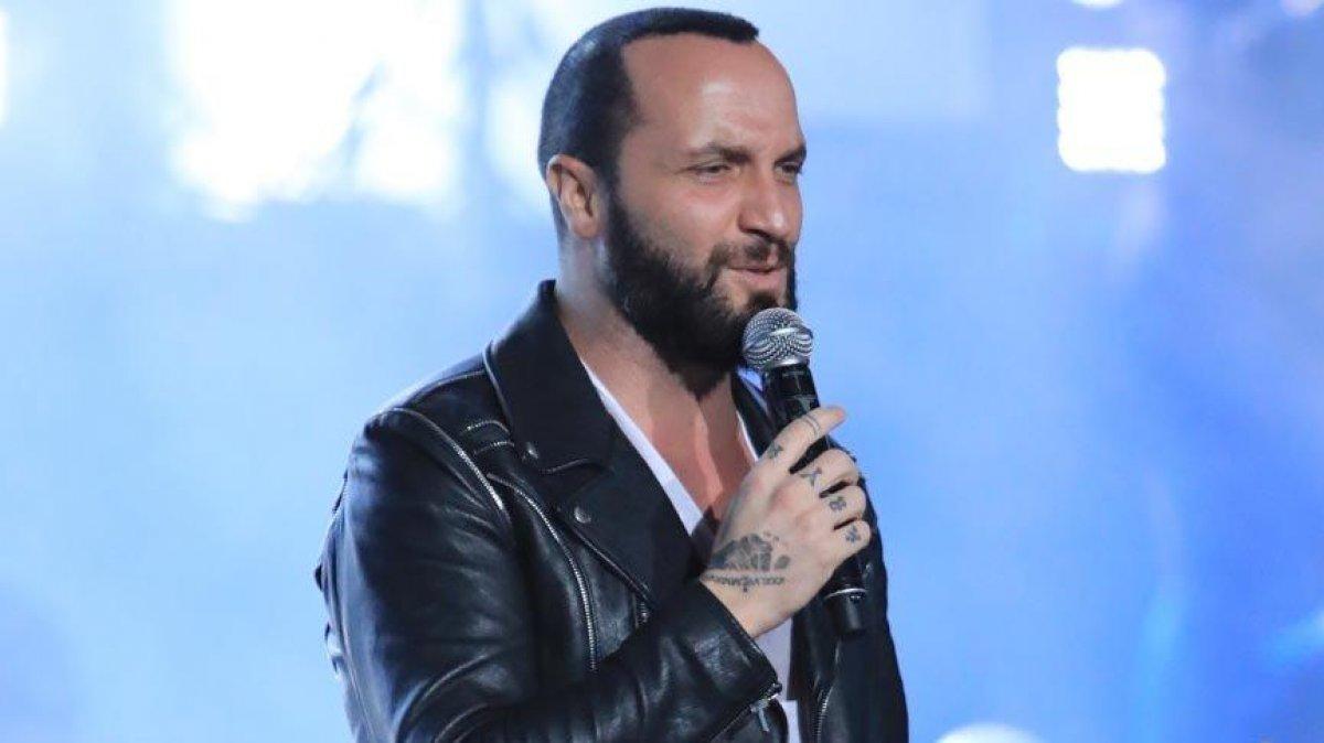 Berkay'ın arabası bozuldu