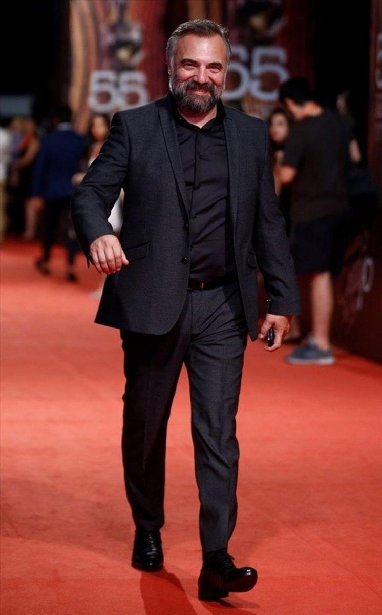 Oktay Kaynarca kazandığını toprağa yatırıyor