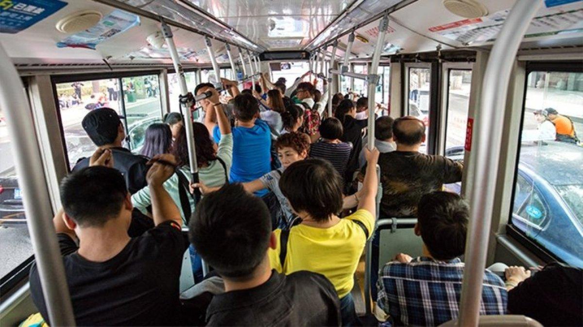 Toplu taşıma kimlere yasak? 65 yaş üstü ve 20 yaş altı otobüs metro metrobüs kullanabilir mi?