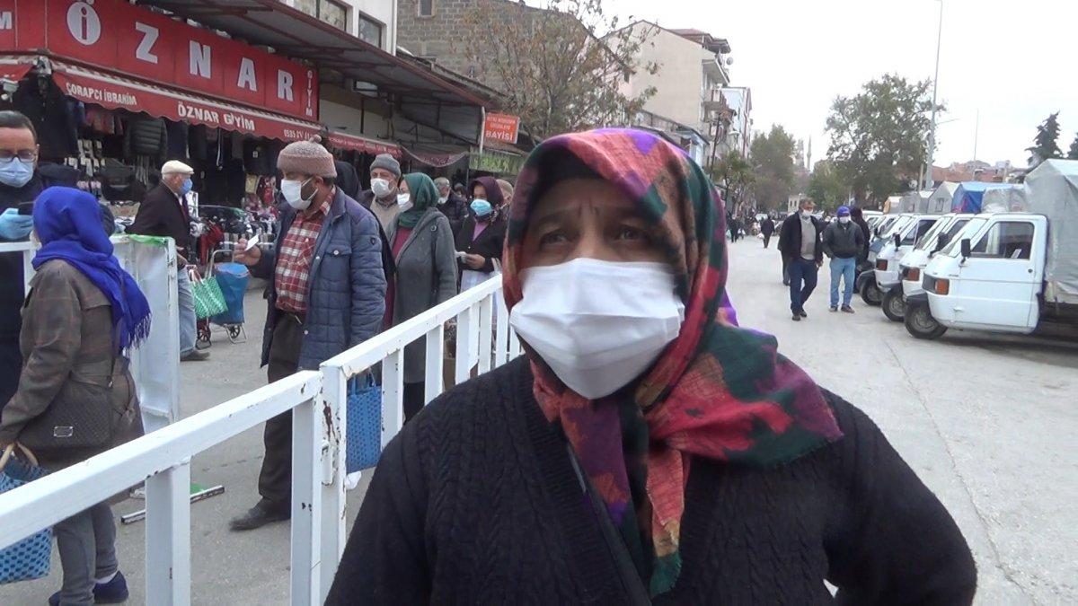 Burdur'da pazara giden yaşlılar HES kodundan habersiz