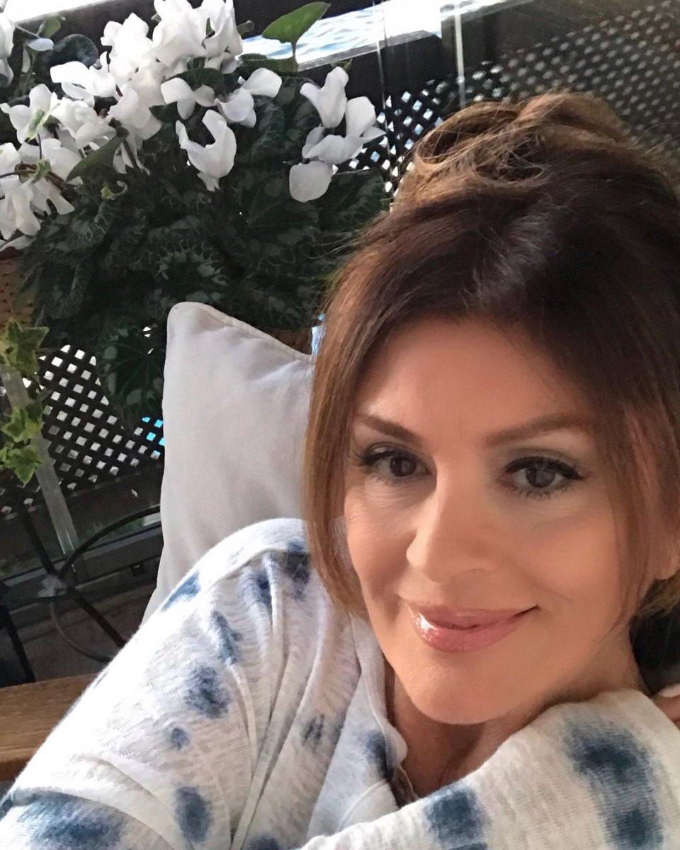 Gülşen Bubikoğlu'ndan sağlıklı günler temennisi