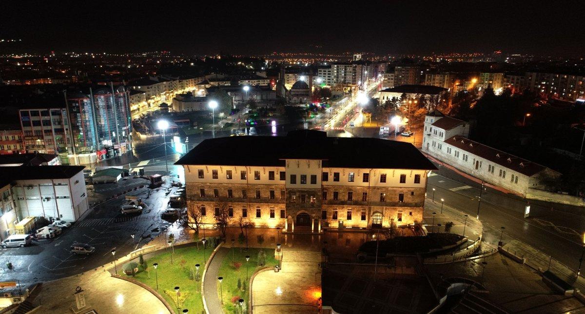 Sivas'ta alkollü sürücü polise yakalandı