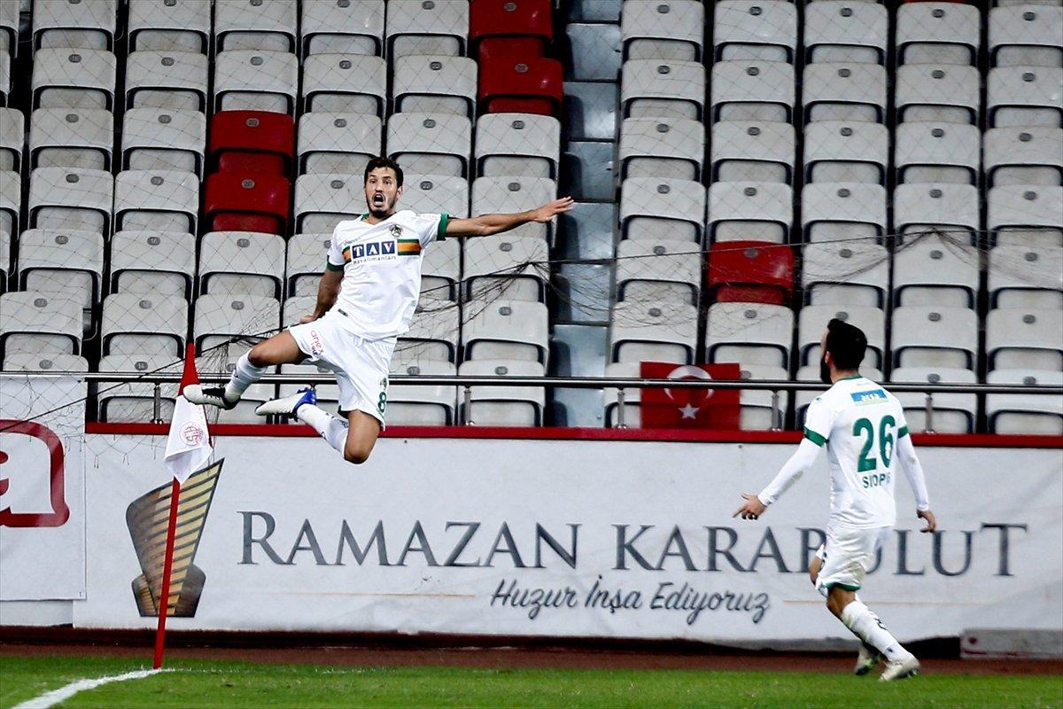 Salih Uçan adım adım Galatasaray'a