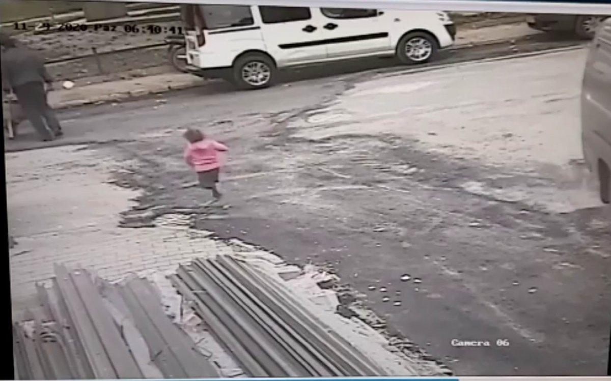 Manisa'da ehliyetsiz sürücünün çarptığı çocuk hayatını kaybetti