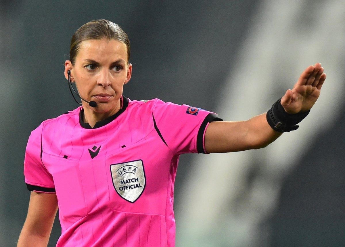 Stephanie Frappart, UEFA Şampiyonlar Ligi’nde tarihe geçti