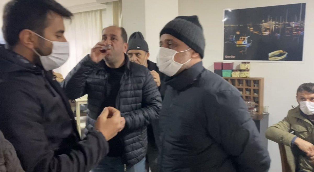Pendik'te çay ocağı sahibi üst katındaki daireyi kahvehaneye çevirdi