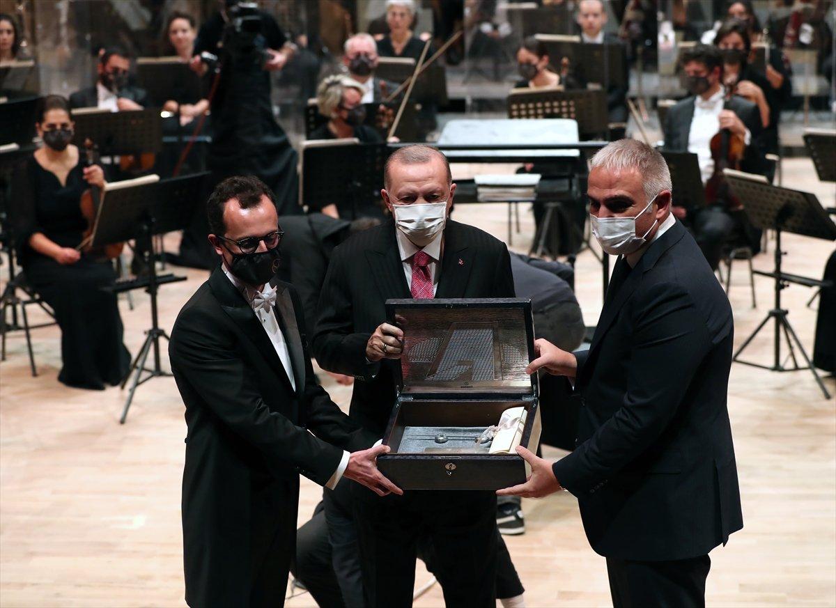 Cumhurbaşkanı Erdoğan: Türkiye kültür ve sanatta prangalarından kurtulmuştur