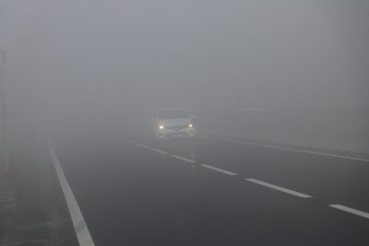 Bolu Dağı'nda yoğun sis etkili oldu