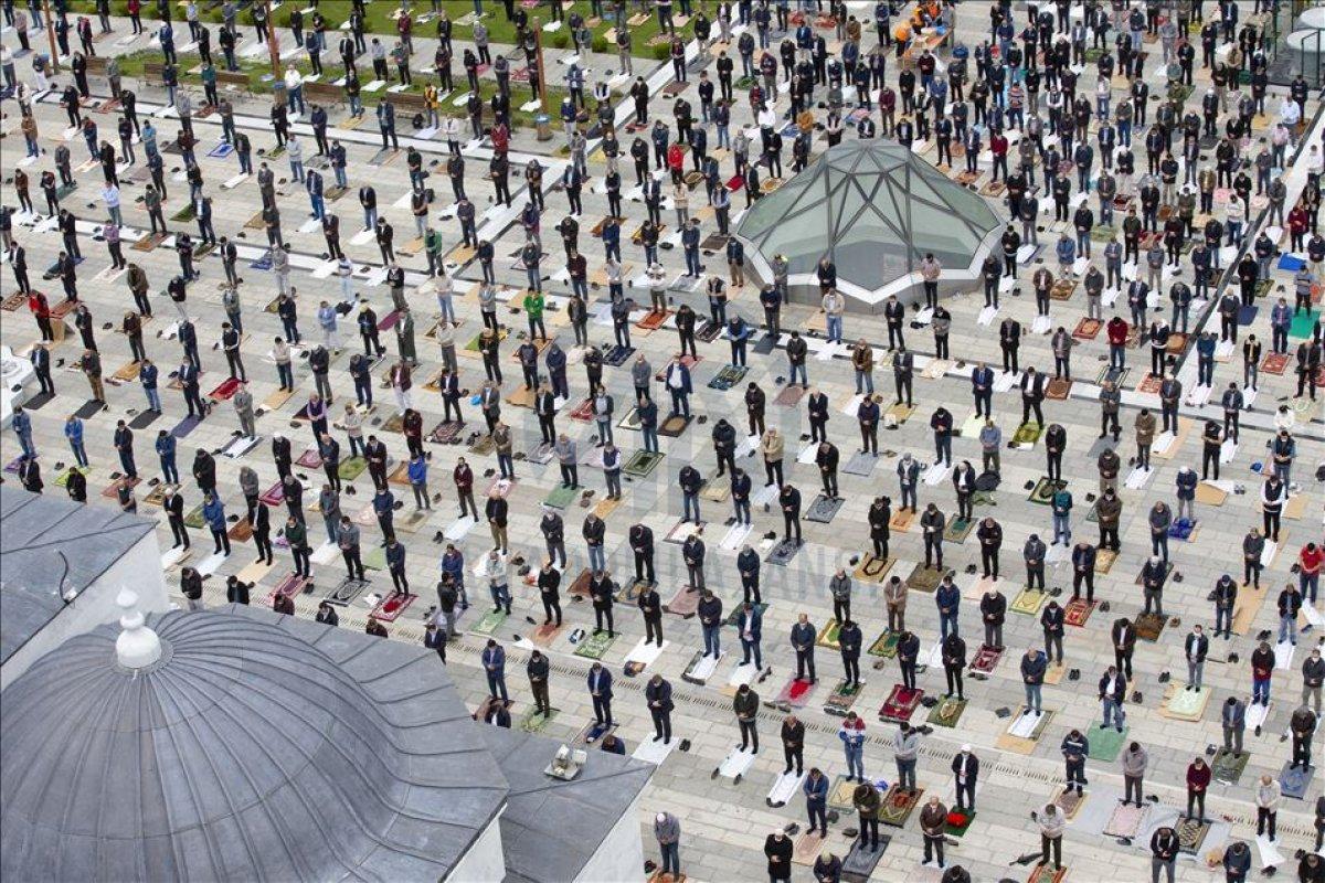Diyanet'ten cuma namazı açıklaması