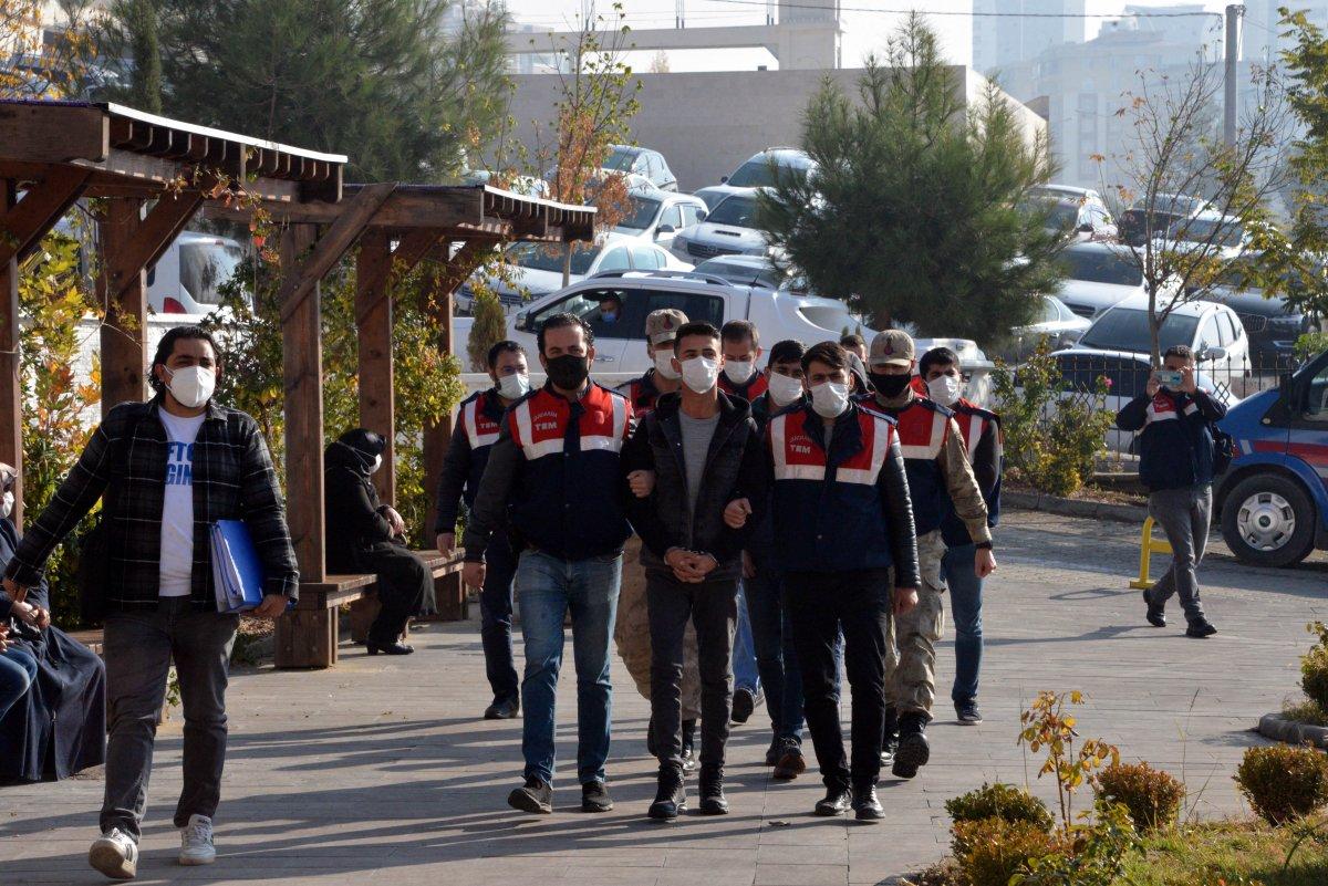 Mersin'de cezaevindeki PKK'lılara finansal destek sağlayanlara operasyon