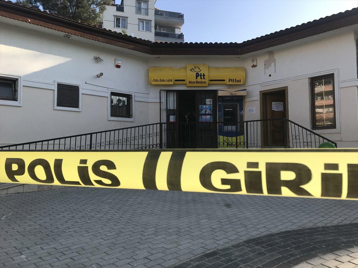 Bursa'da silahlı 2 zanlı, PTT şubesinden 8 bin liralık soygun yaptı