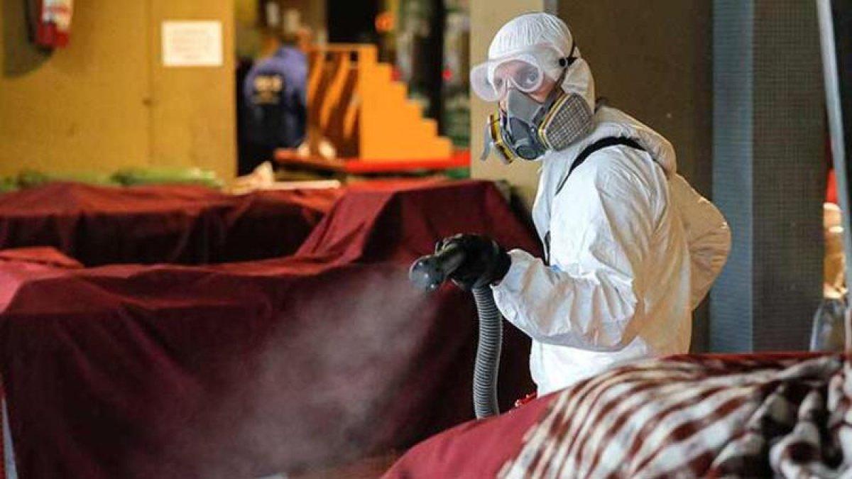 İngiltere'de korona nedeniyle can kaybı 60 bini geçti