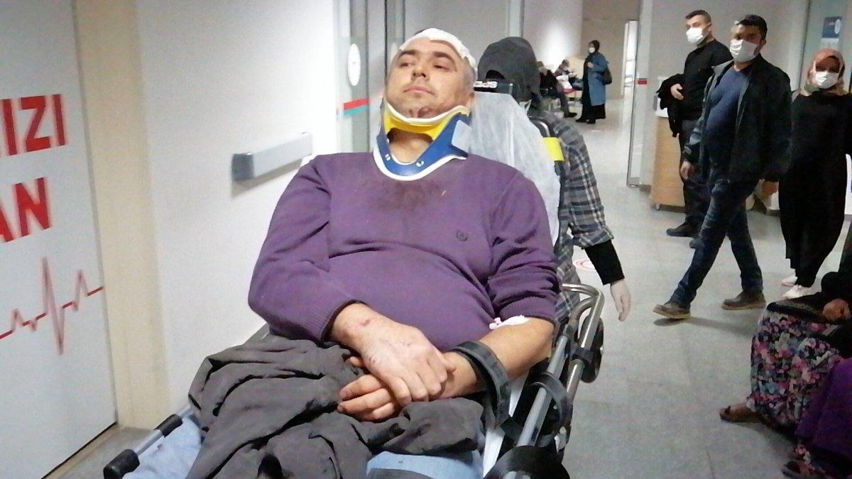 Aksaray'da otomobil şarampole devrildi: 4 yaralı