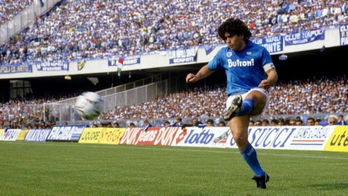 Napoli stadının adı, Diego Armando Maradona oldu