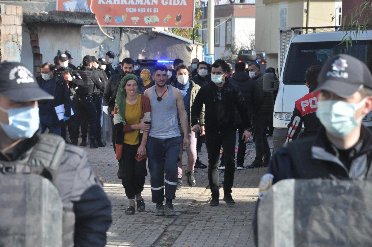 Diyarbakır'da kısıtlamada taşlı, sopalı, bıçaklı kavga