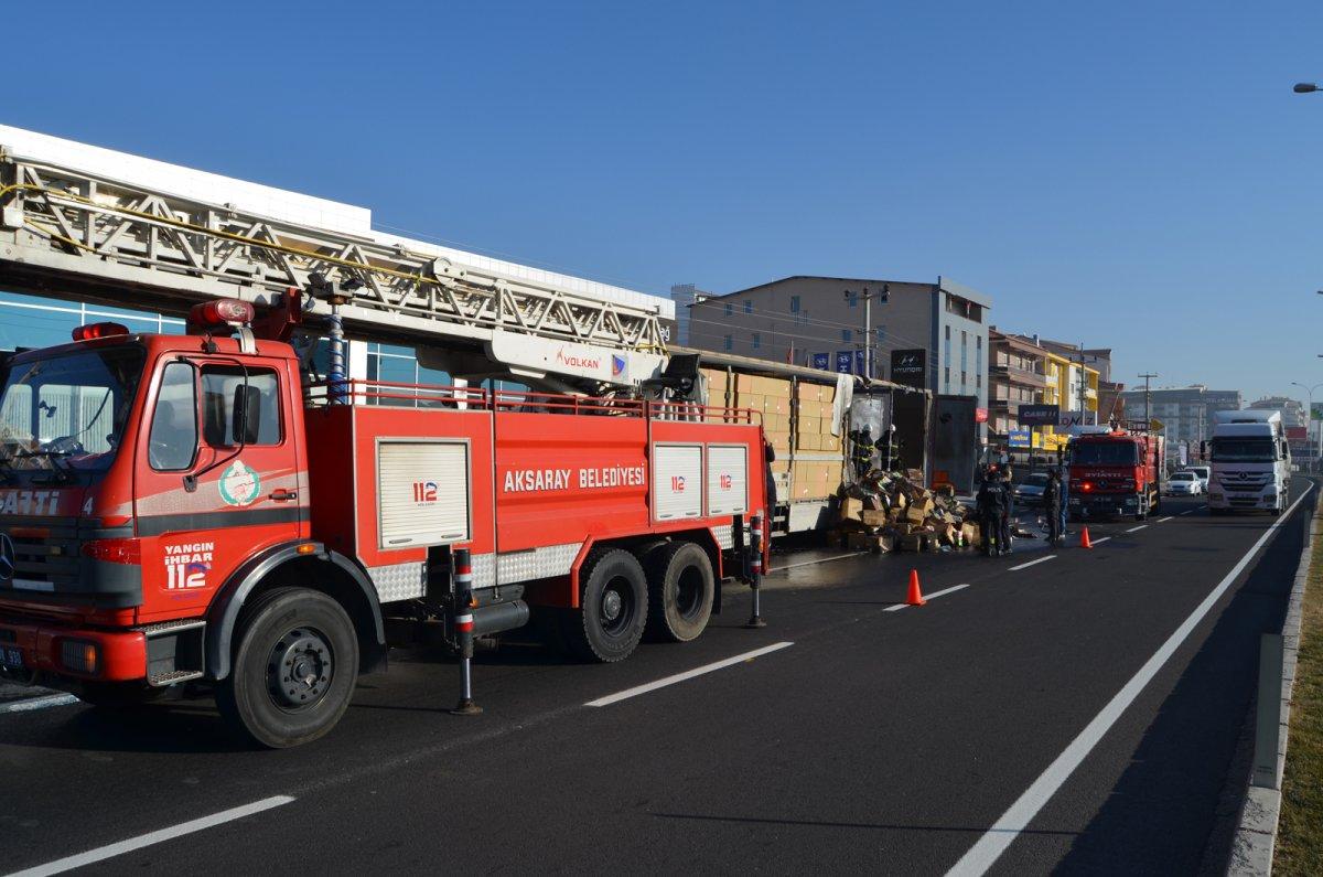 Aksaray'da deterjan yüklü tırda yangın çıktı