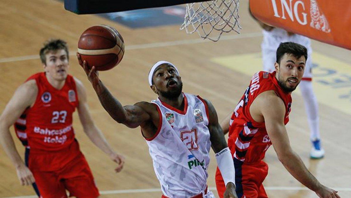 Pınar Karşıyaka, Bahçeşehir Koleji'ni mağlup etti