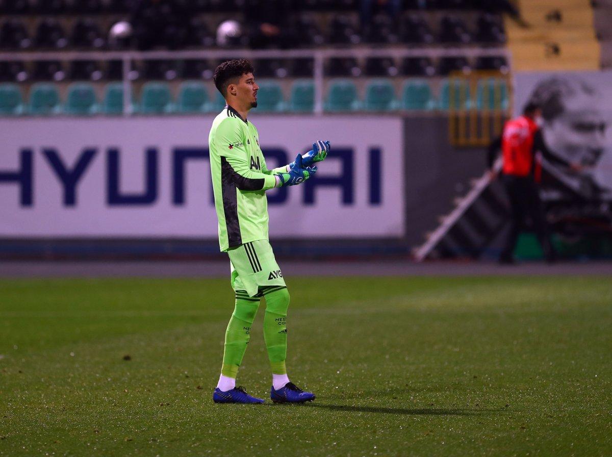 Altay Bayındır, Denizlispor maçında devleşti