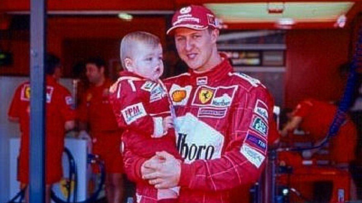 Mick Schumacher Formula 2'de şampiyon oldu