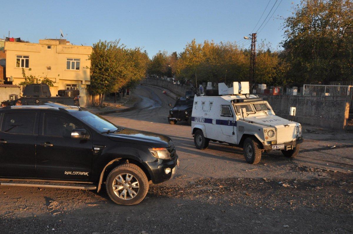 Diyarbakır'da iki grup arasında bıçaklı kavga