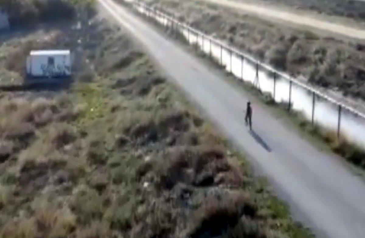 Mersin'de drone gören çocuk kaçmaya çalıştı