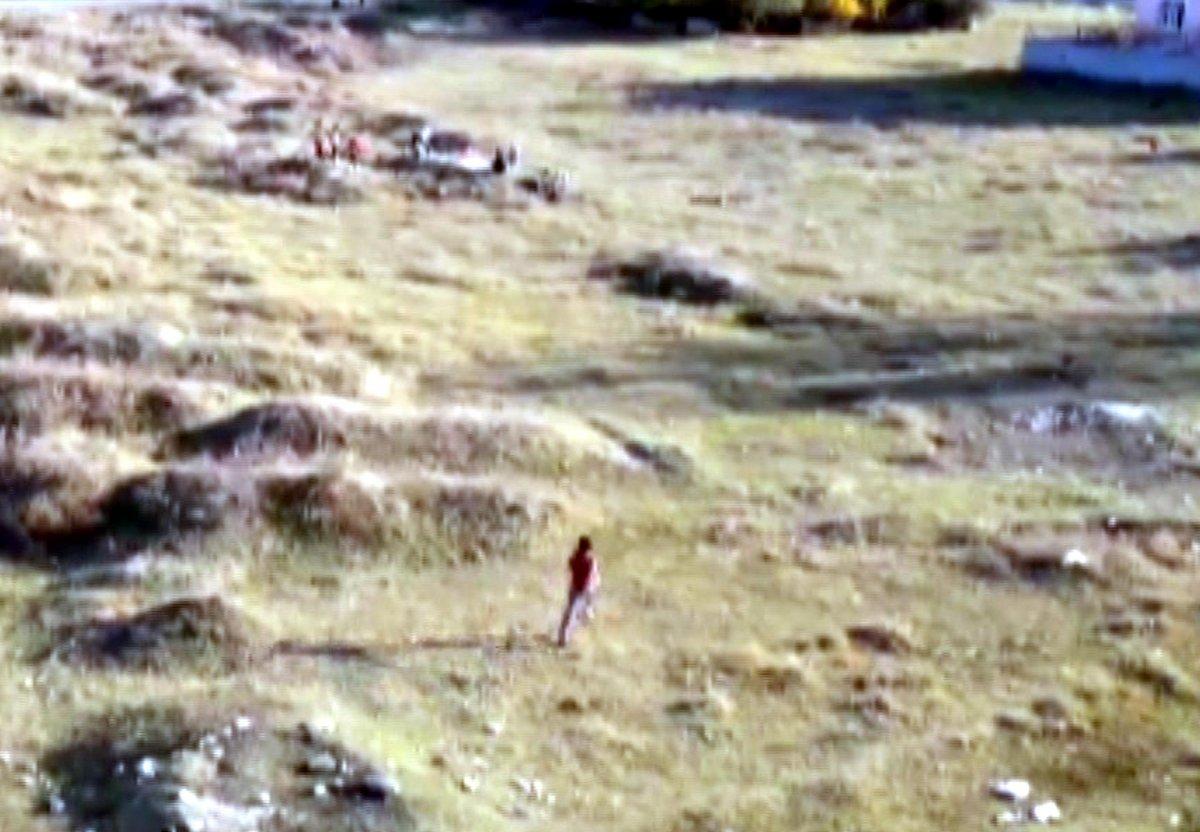 Mersin'de drone gören çocuk kaçmaya çalıştı
