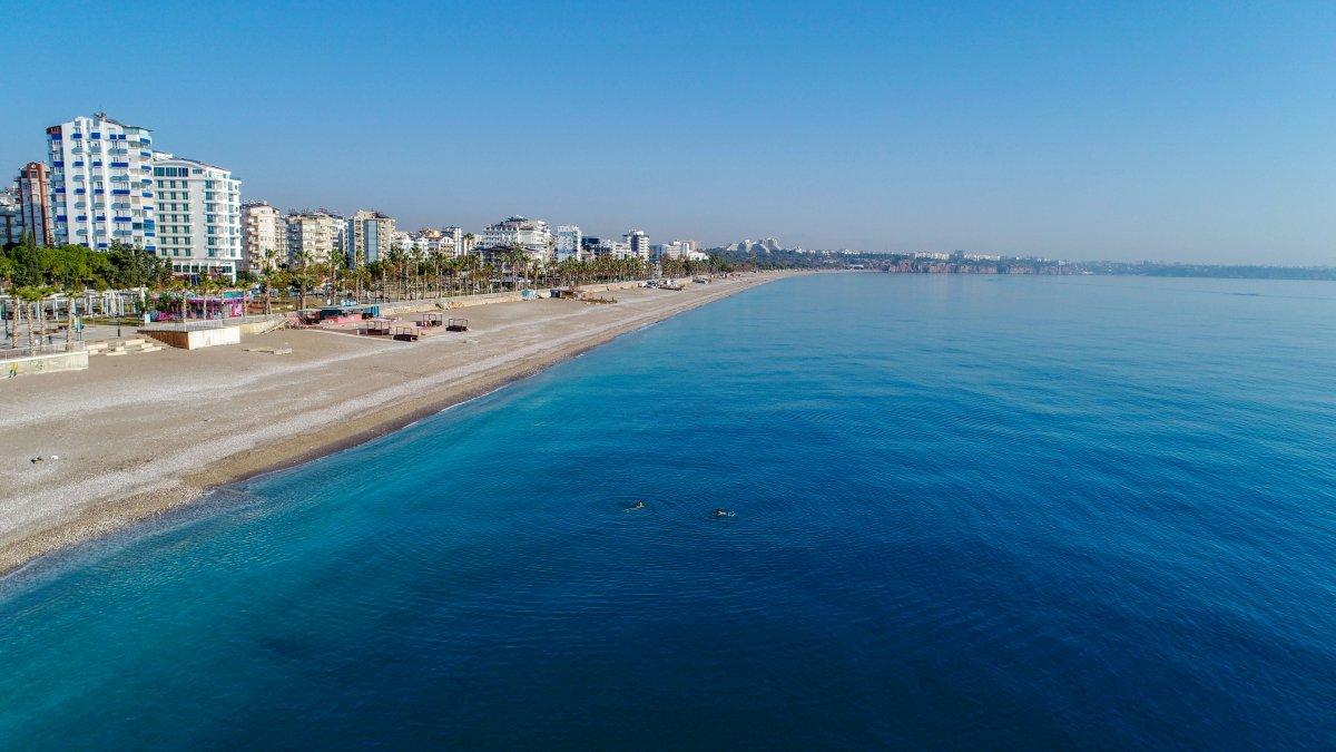 Vaka artışı yüzde 100 Antalya'da, sahiller turist ve köpeklere kaldı