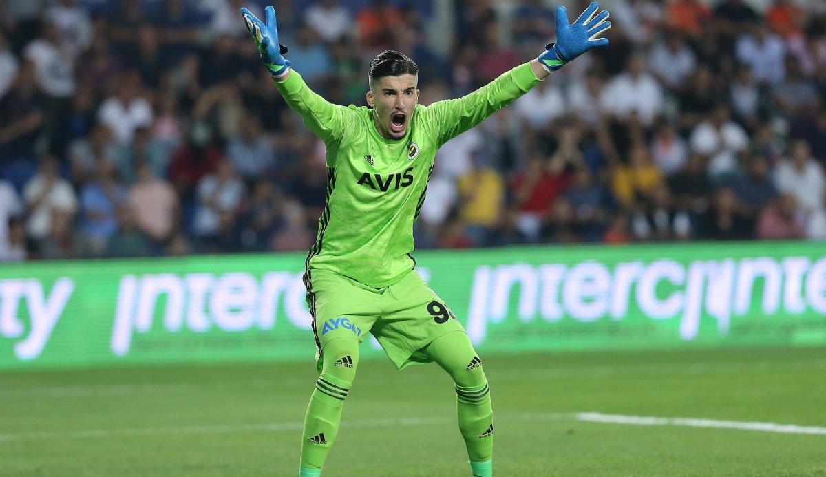 Volkan Demirel'den Altay Bayındır'a destek