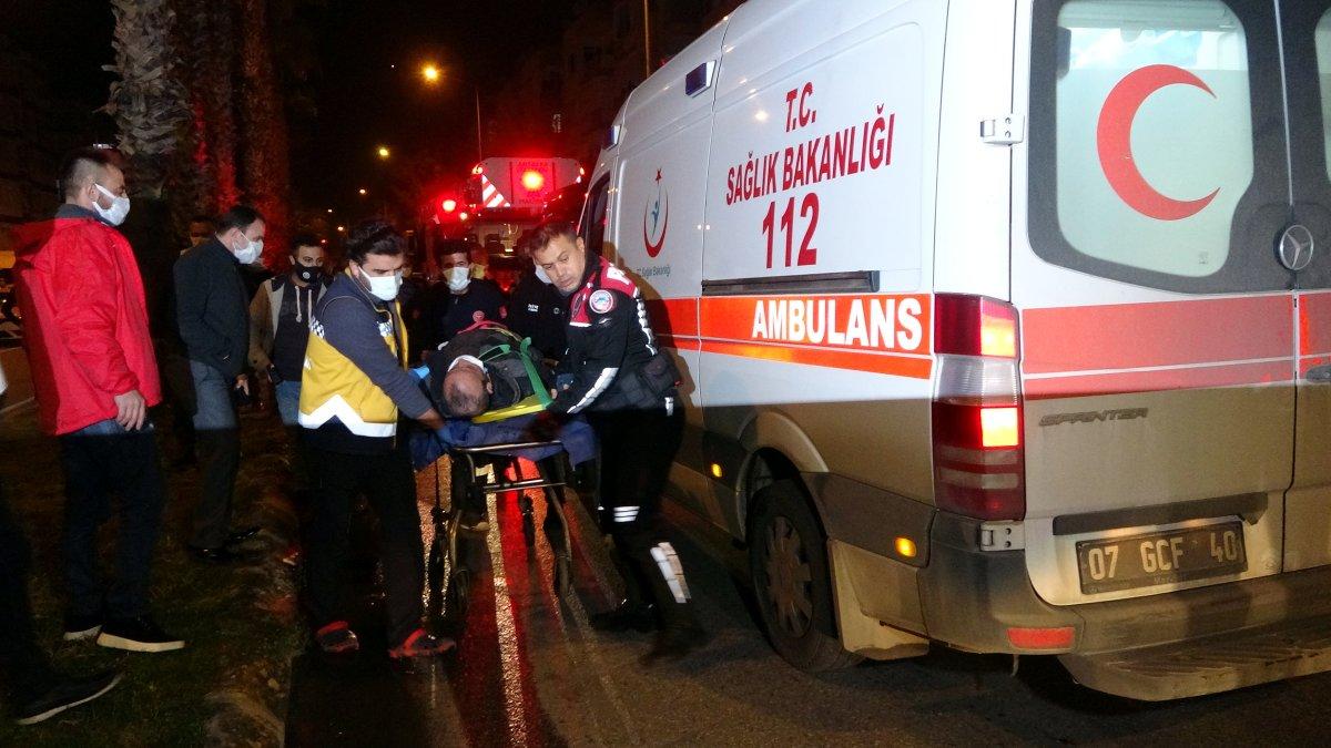 Antalya'da eski eşi tabancayla kapıya dayandı