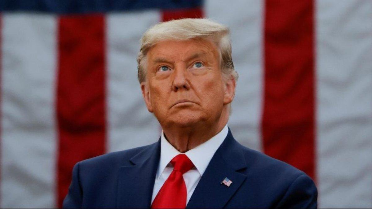 Donald Trump’ın destekçileri ile Antifa örgütü üyeleri birbirine girdi