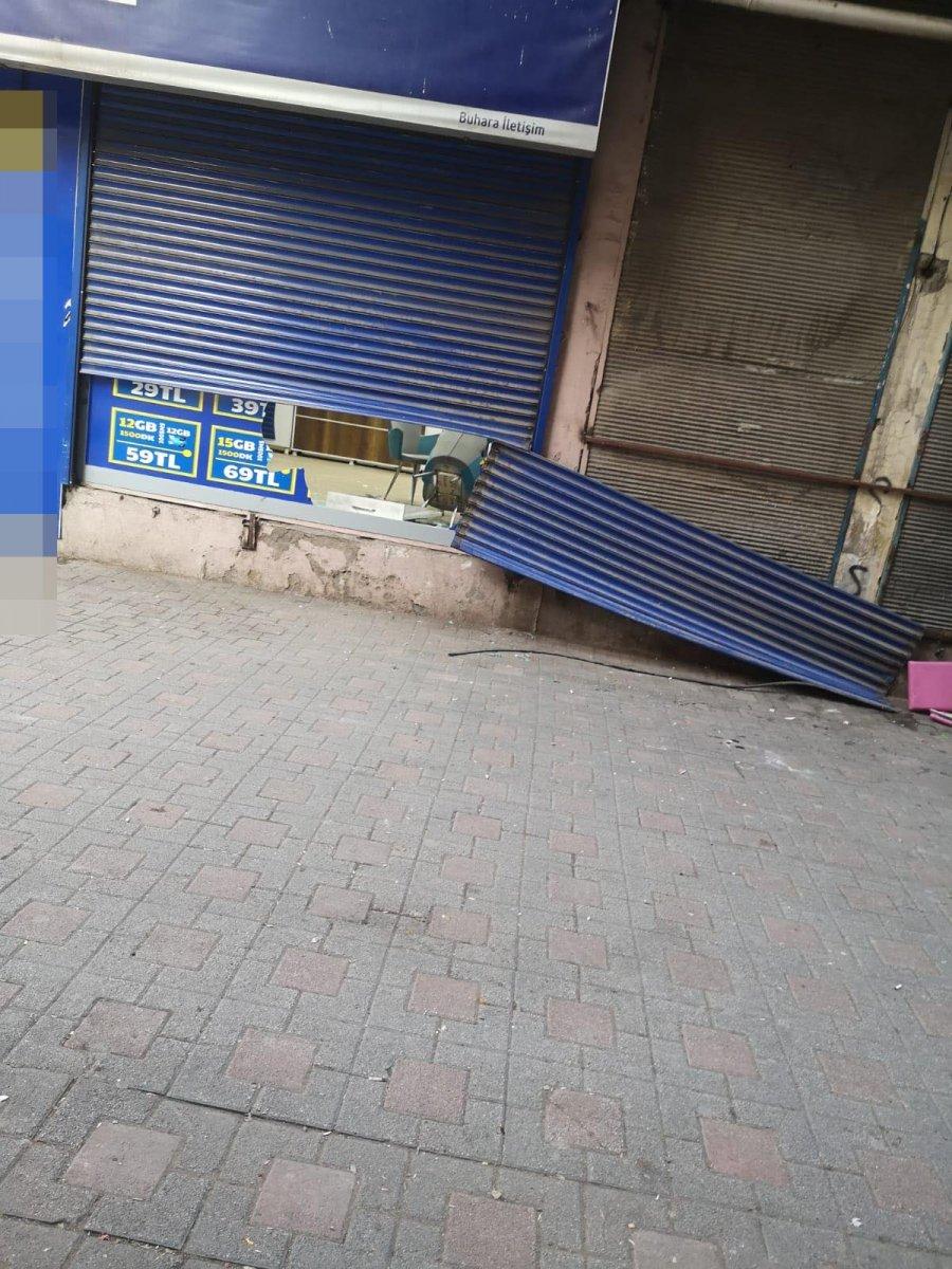 Diyarbakır'da kaldırımdaki ayak izi, hırsızı ele verdi