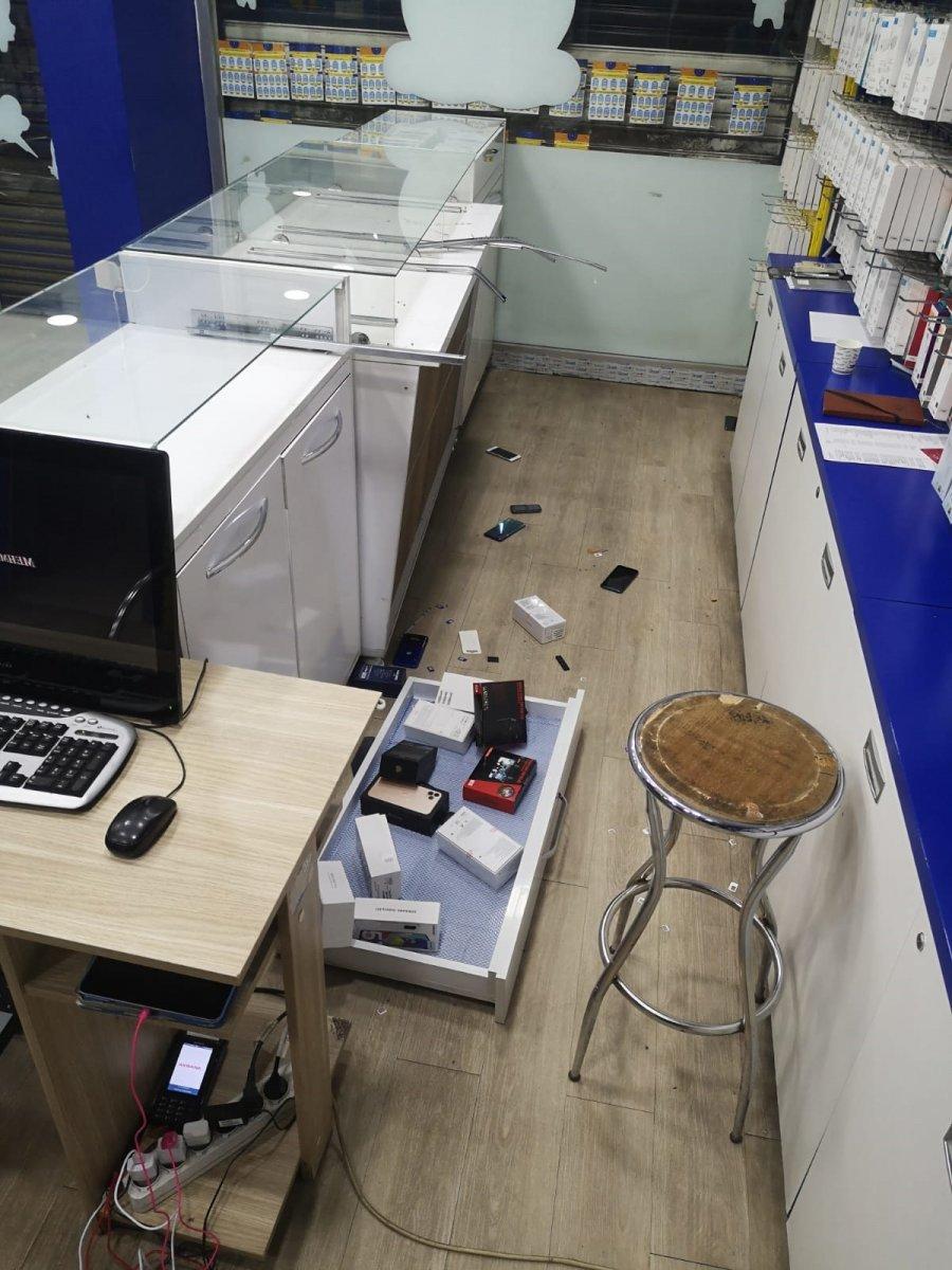 Diyarbakır'da kaldırımdaki ayak izi, hırsızı ele verdi