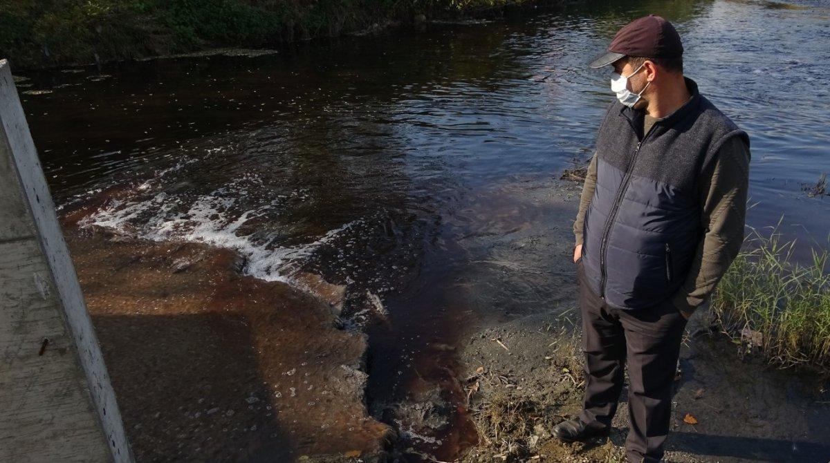 Bursa'da fabrika atıkları suları kirletiyor