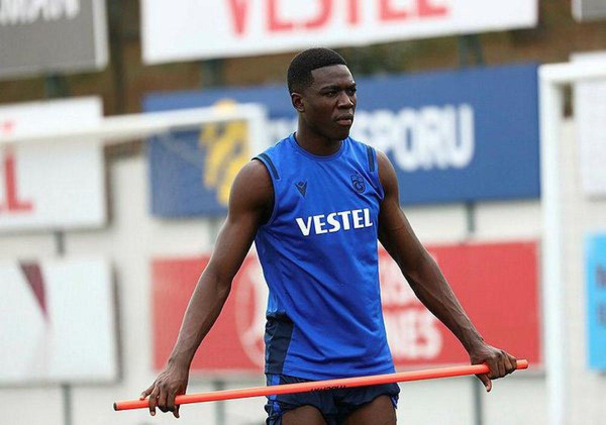 Abdullah Avcı Stiven Plaza'nın biletini kesti