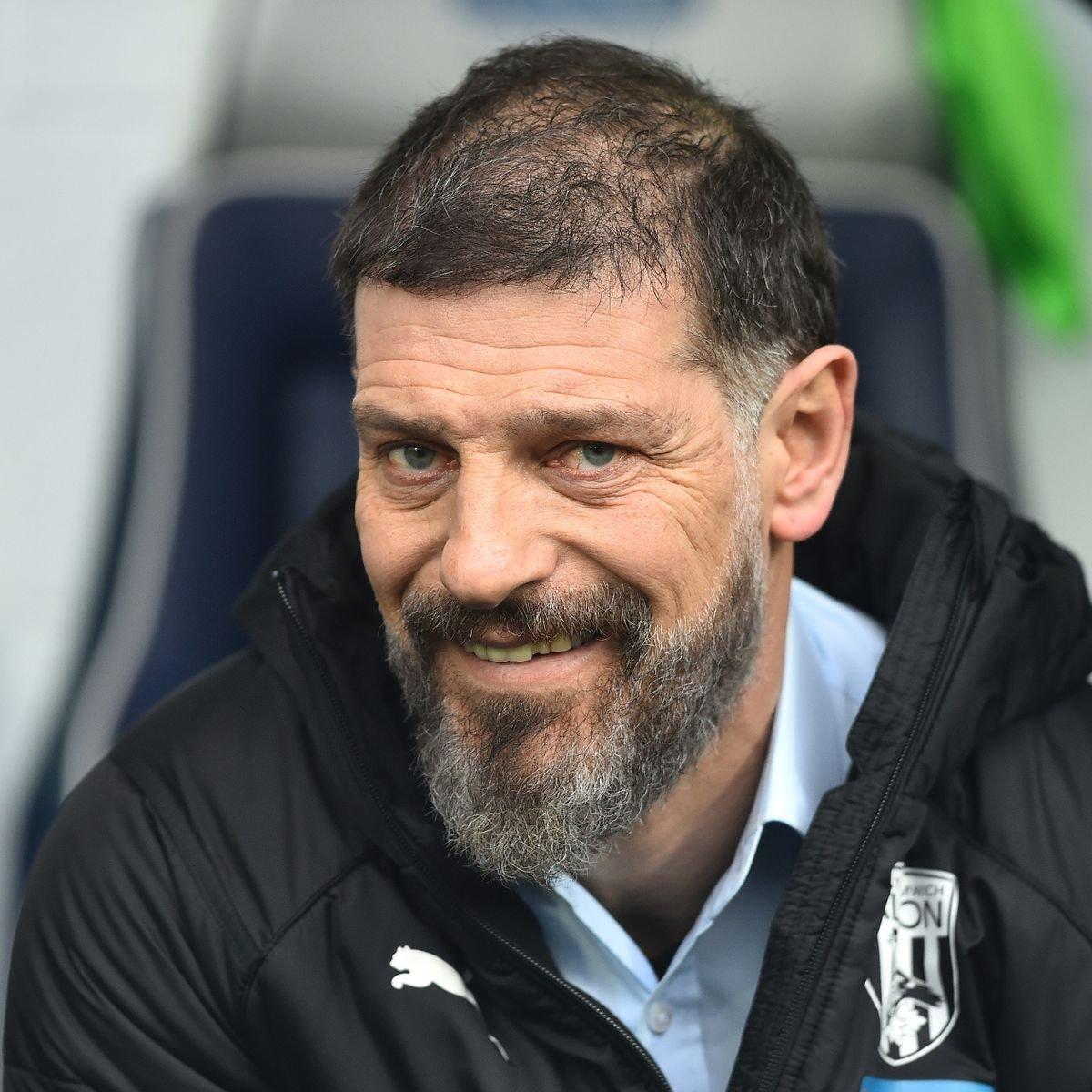 West Bromwich, Slaven Bilic'i gönderiyor