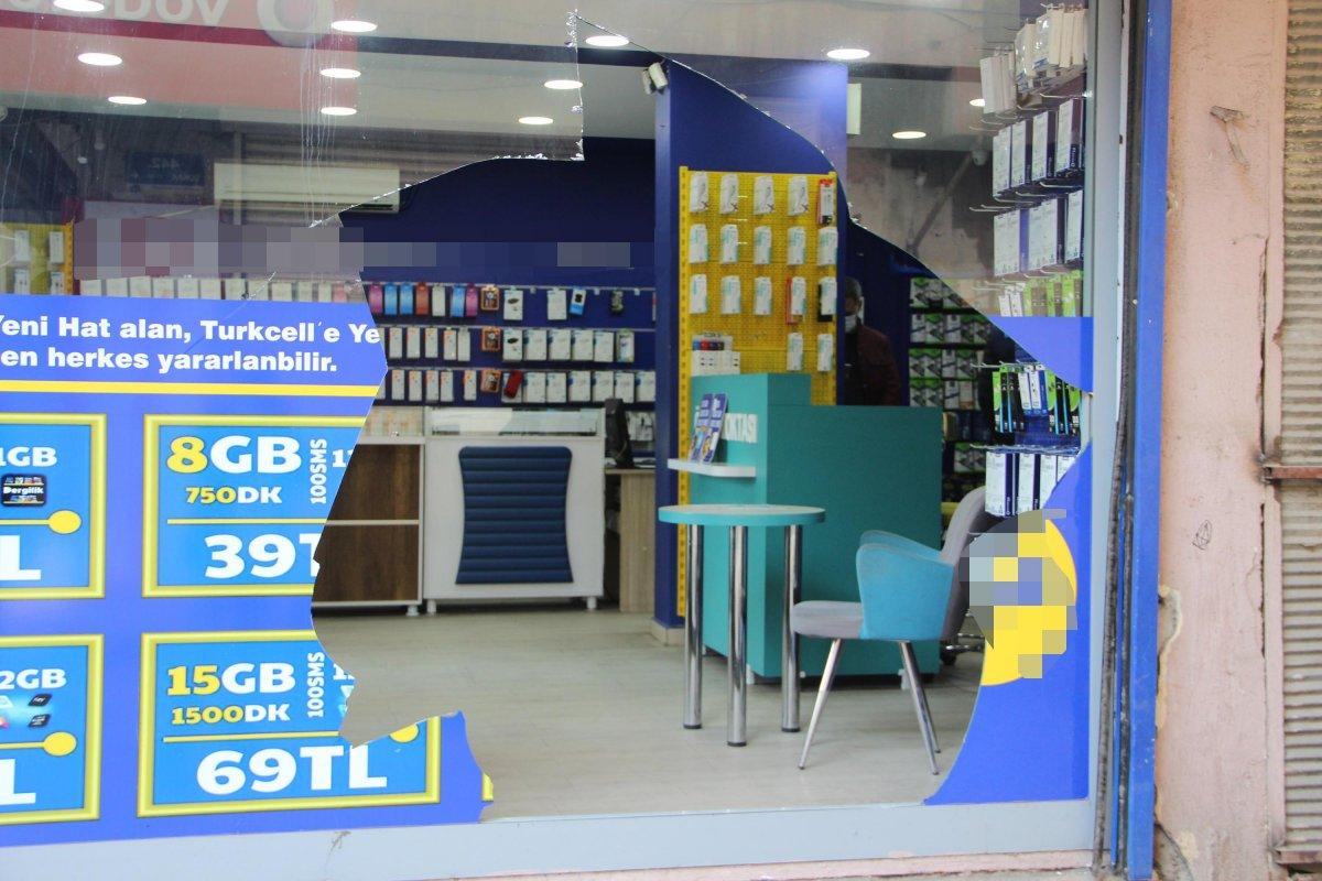 Diyarbakır'da kaldırımdaki ayak izi, hırsızı ele verdi