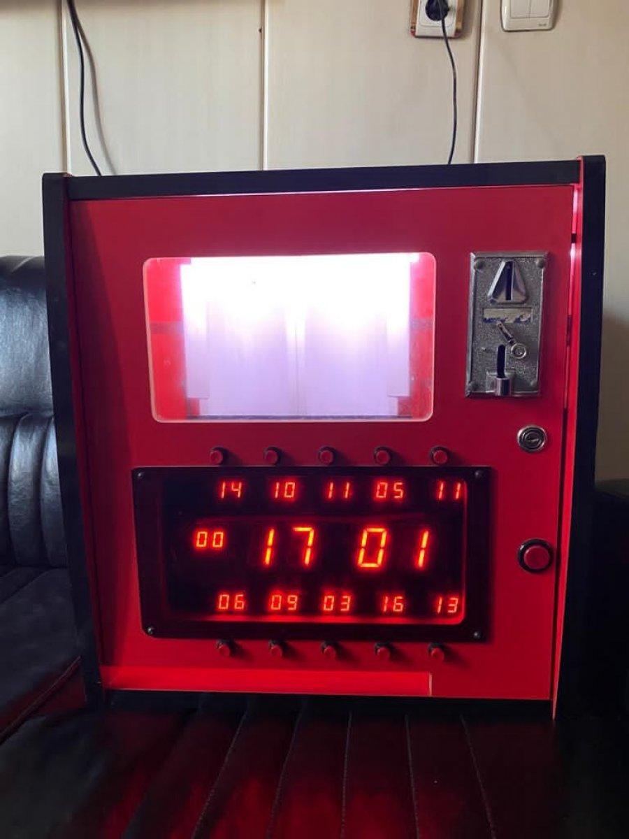 Kağıthane’de tuhafiye görünümlü kıraathaneye baskın