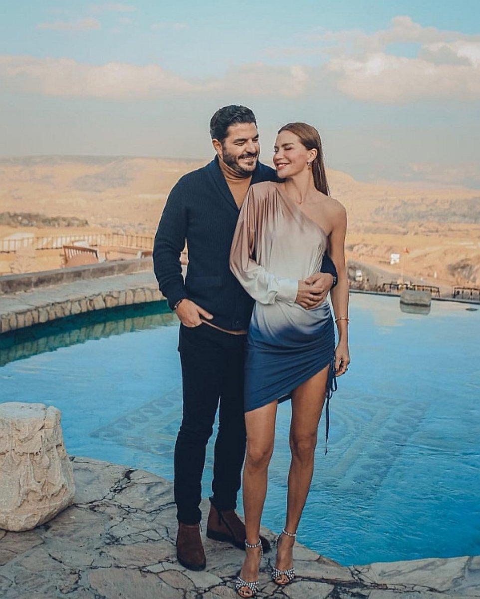 Ebru Şallı, Kapakdokya'da mini elbisesiyle poz verdi