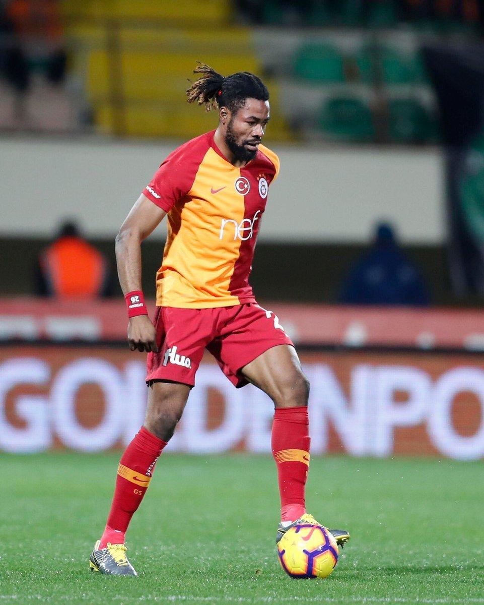 Everton'ın Luyindama ısrarı sürüyor