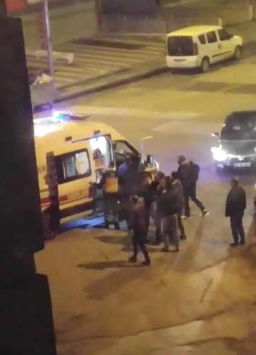 Ankara'da hasta yakınları sağlık personelini darbetti