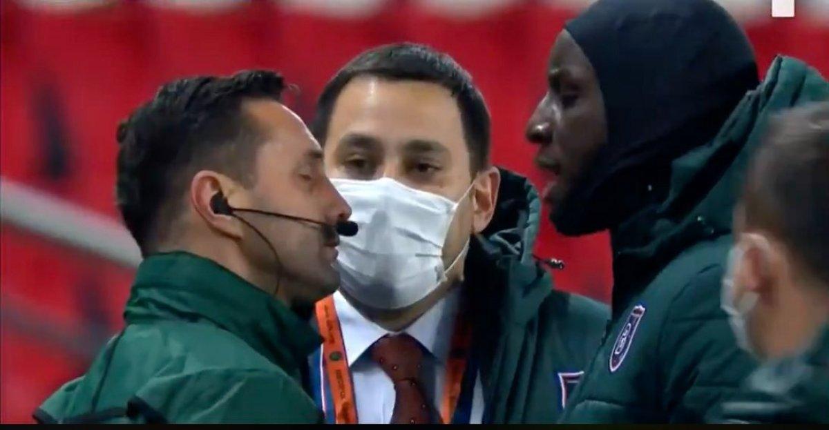 Demba Ba, 4. hakeme tepki gösterdi